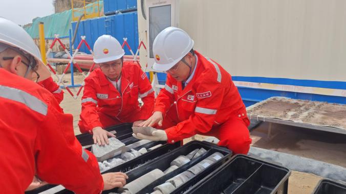 1c8cfd27a38514969a9a5078275b7a3