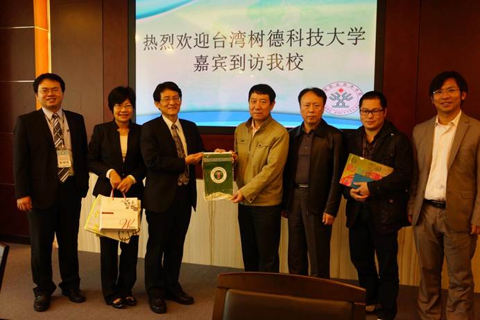 说明: C:\Users\Administrator\Desktop\DSC03000.JPG