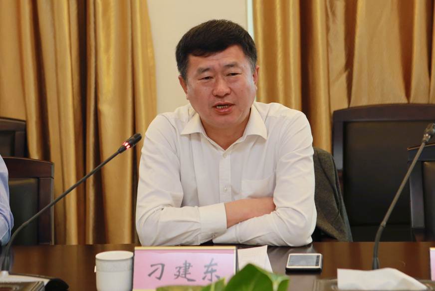 说明: D:\2018年新闻\3月31日 外语教指委年会\选\2.JPG