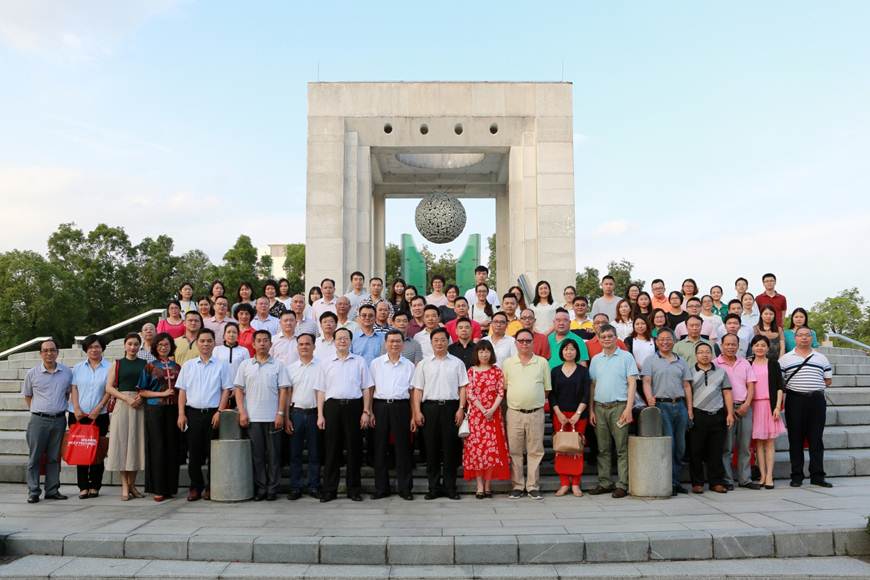 说明: D:\2018年新闻\5月16日 顺商发展研究会换届大会\选\合影原图.jpg