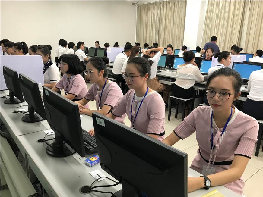 说明: D:\2018年新闻\第八届全国商务秘书职业技能大赛新闻稿\太阳官网文秘学子全国商务秘书大赛再创佳绩图3.jpg