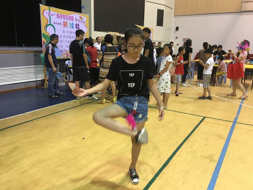 说明: D:\2018年新闻\180603工会 工会成功举办“快乐六一 亲子同乐”游园会新闻\7、现场.JPG