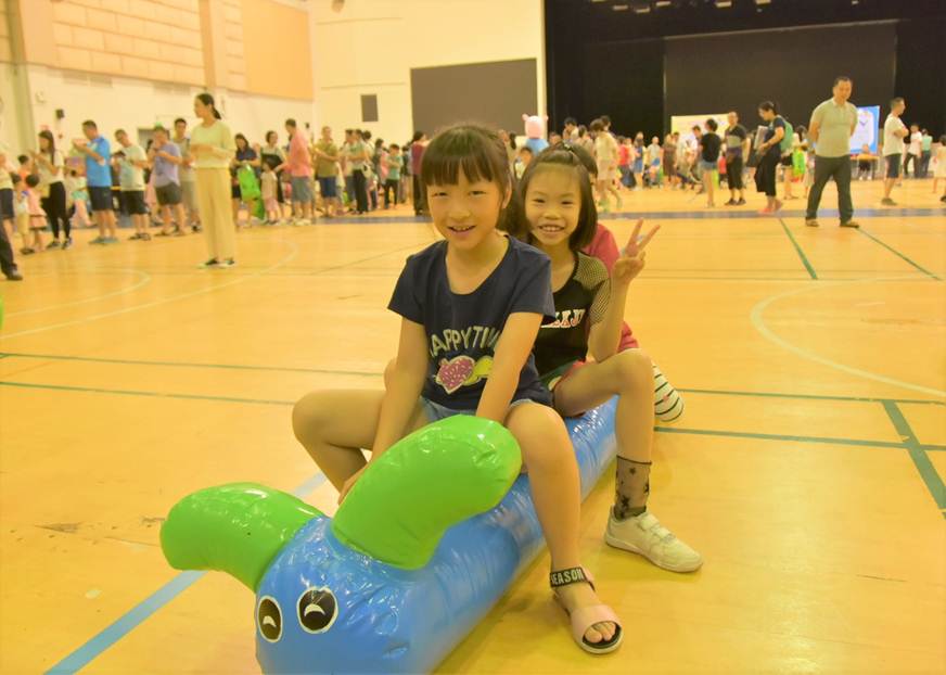 说明: D:\2018年新闻\180603工会 工会成功举办“快乐六一 亲子同乐”游园会新闻\13、现场.JPG