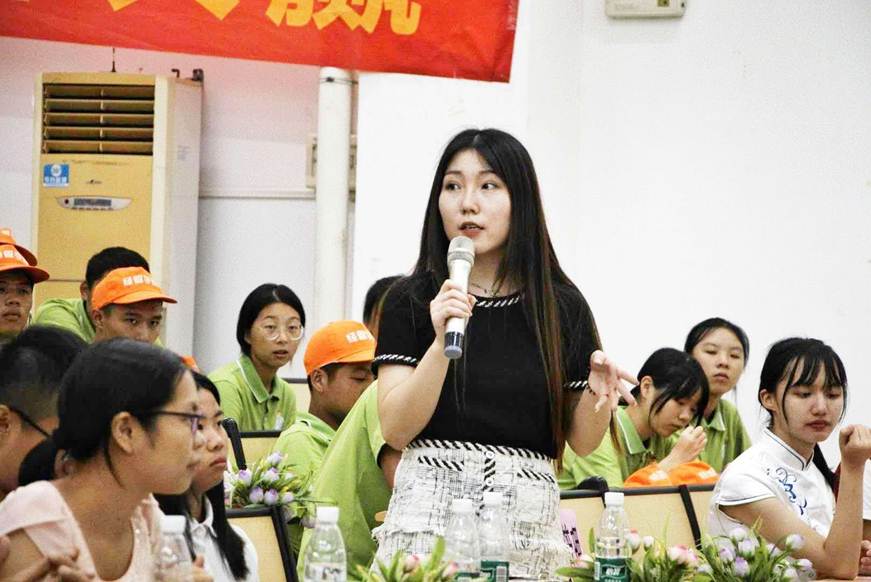 说明: D:\2018年新闻\9月19日 经济管理学院举行“相约顺职,缘聚经管”外省学生交流活动\2互动环节.jpg