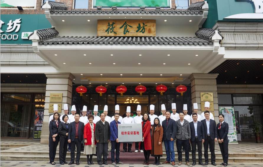 说明: https://mmbiz.qpic.cn/mmbiz_jpg/P0LCa5pDVW6h8A677t9sTgoXDWkKqoStP1Tibia1LHyiaTqqOsztCP71jyrwWFkzZprIibiaOHkAt200nM51wRIB1sg/?wx_fmt=jpeg