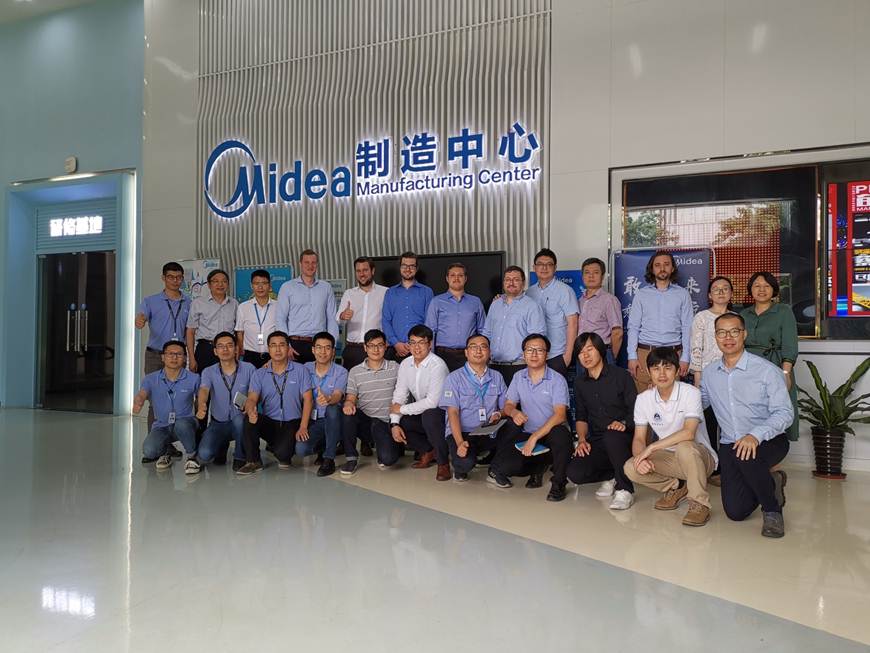 说明: D:\2019年新闻\工业4.0示范工厂中期总结会在美的举行的新闻稿\会议图片2.jpg