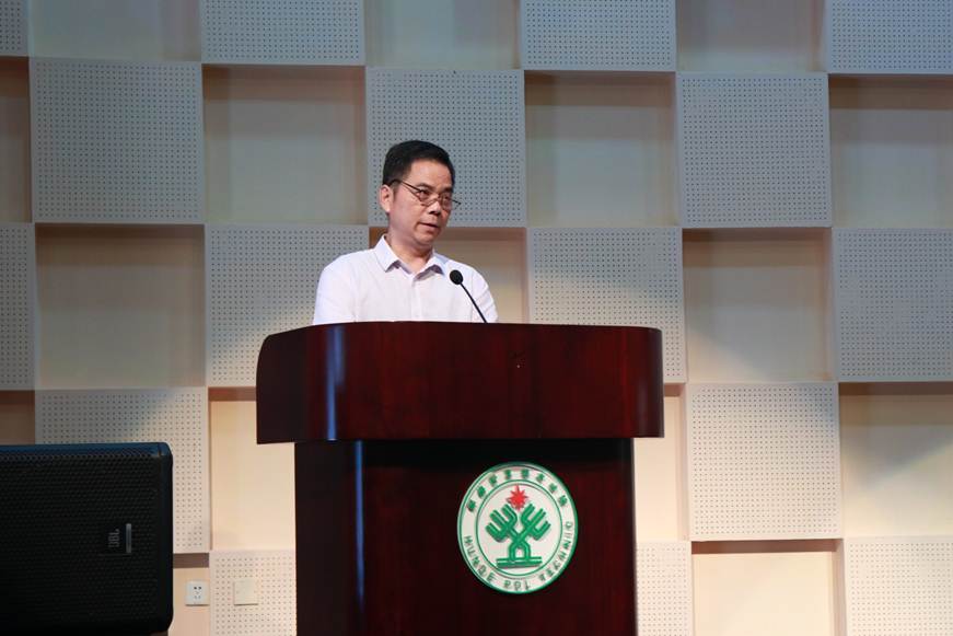 说明: D:\2019年新闻\2019-9-10“教师节表彰大会”\IMG_2967.JPG