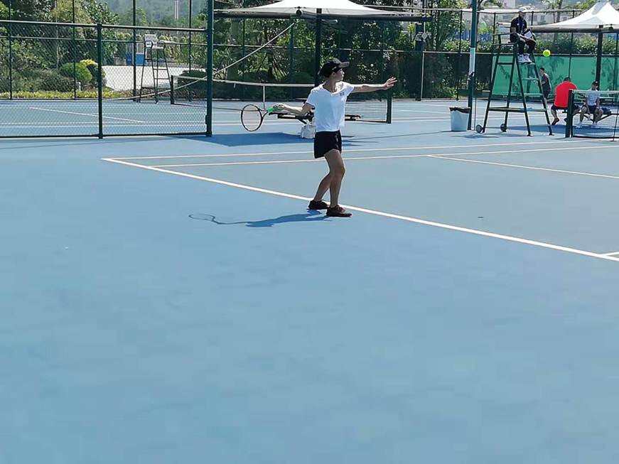 说明: D:\2019年新闻\太阳官网网球队在首届中国高等职业院校网球锦标赛中获三等奖\e202c9abecc51ba3ac3f86fcb246944.jpg