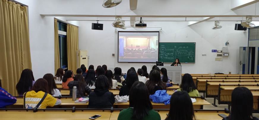 说明: D:\2019年新闻\医药卫生学院宪法日学习情况\3.jpg