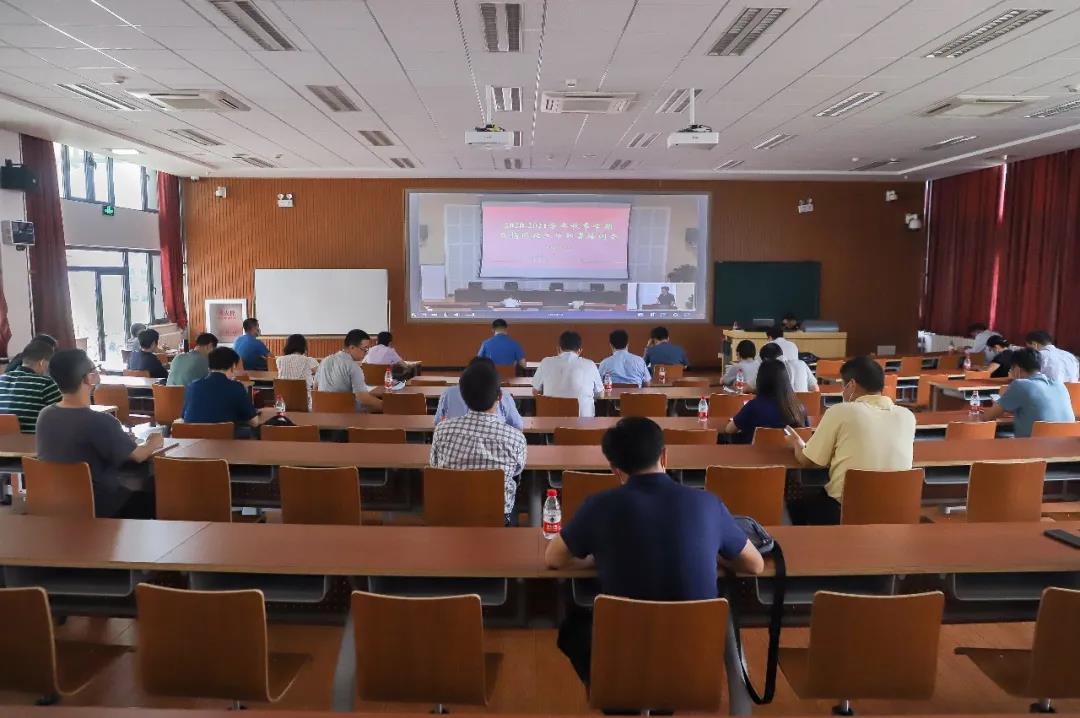 048361bde0d84d53a9316d3d411bbe8a.jpg 048361bde0d84d53a9316d3d411bbe8a.jpg