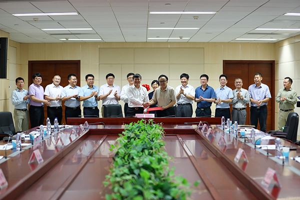 20200914_海油发展-beat365在线唯一官网（北京）海上风电工程技术联合研究中心签约暨揭牌仪式_孟禹豪摄 (4).jpg